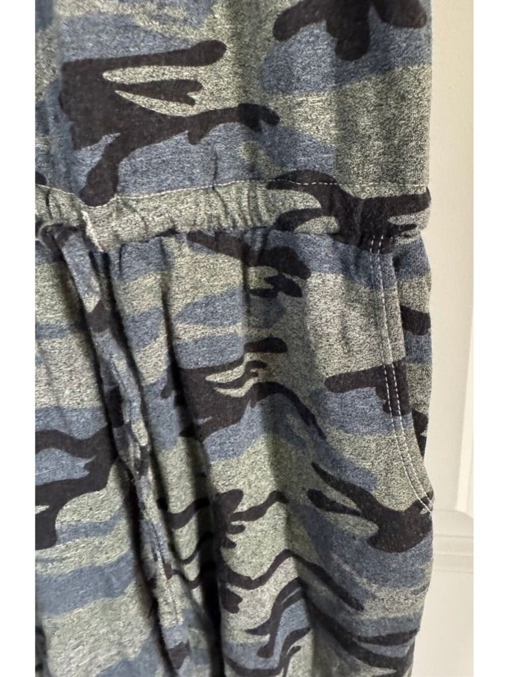 Sundry Camo Racerback Tank Dress Drawstring Waist Pockets Women's Size 1 Small - Picture 7 of 9